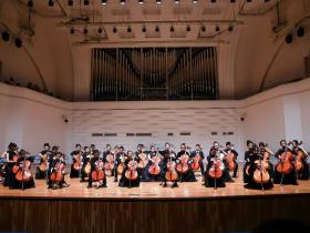 以青春为谱,向世界发声:一场音乐会连接的心灵成长与远方