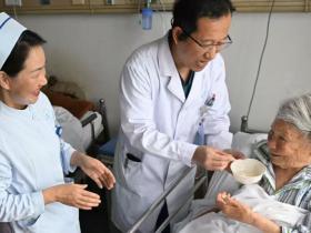 病区飘香漾温情 洛阳正骨东花坛院区陪患者欢度元宵