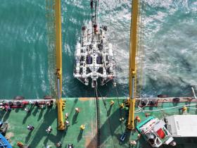 我国攻克高电压等级自主可控海底电缆绝缘料技术,国内首条国产“芯”220千伏海缆成功投运