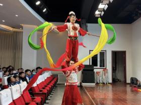 康保遗鸥生态科普及非遗文化研学宣传周走进北京校园