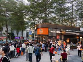 张灶金:利他+共生=共赢|广隆蛋挞王25年长青路