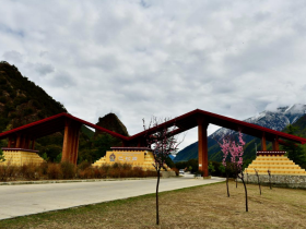 寻访巴松措:一湖藏天地,一念忘古今