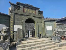 谭文革散文︱养生圣地,天下龙山