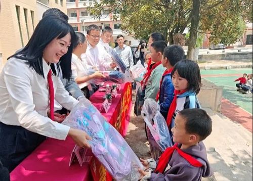 悦凌动态｜法治护航成长，共建平安校园(图10)