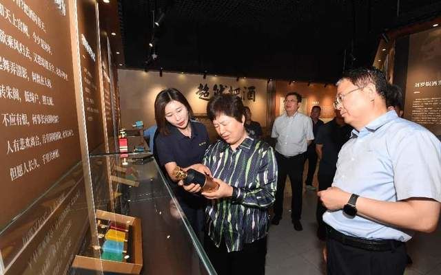 潍坊市政协领导到密州酒业调研非遗保护与利用工作-图片2