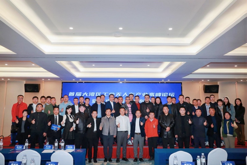 掘金万亿级赛道，英杰达防爆无人车新品全球首发引领行业升级-图片1