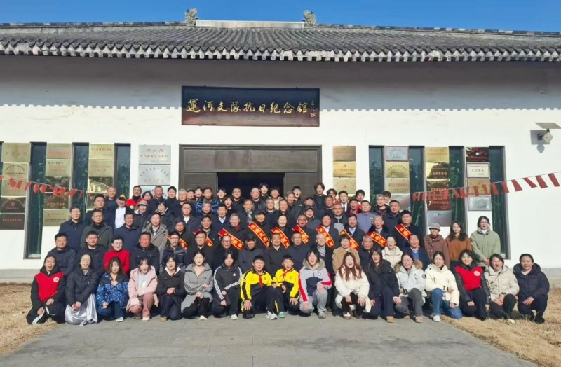 赓续红色血脉 青春致敬英雄 纪念运河支队成立86周年暨大学生舞台剧《运河军嫂》首演活动在徐州举行-图片6