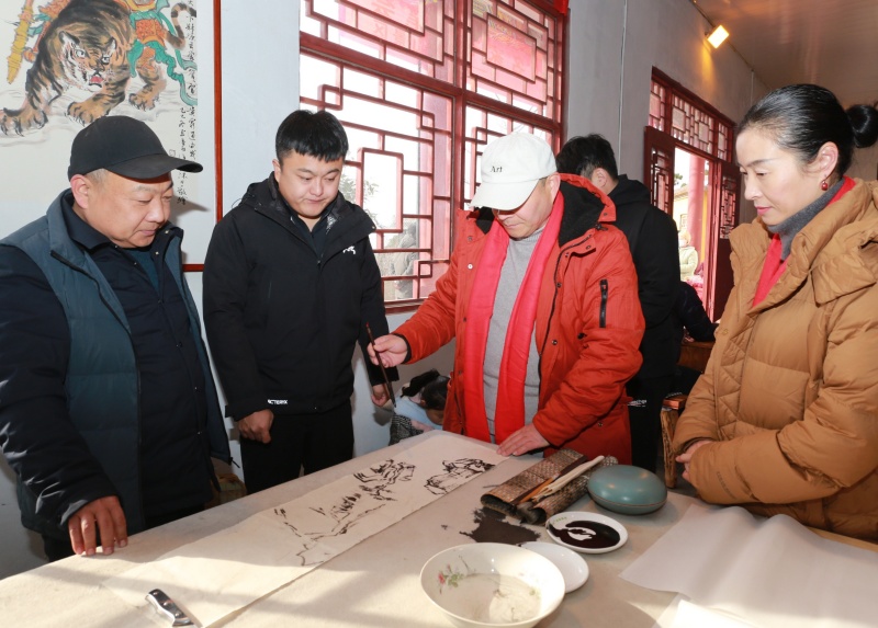 书画寄情贺新岁，笔墨祈福财神山  ——首届屏山民俗文化节书画笔会启幕-图片5
