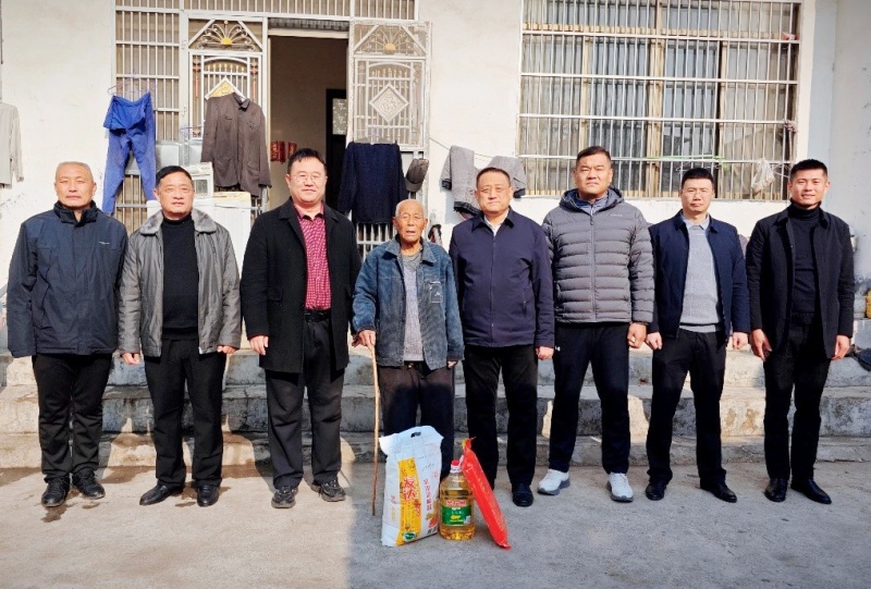 爱心汇聚暖寒冬，走访慰问传温情——枣庄市汽车行业协会走访慰问残疾人家庭和困难群众-图片1