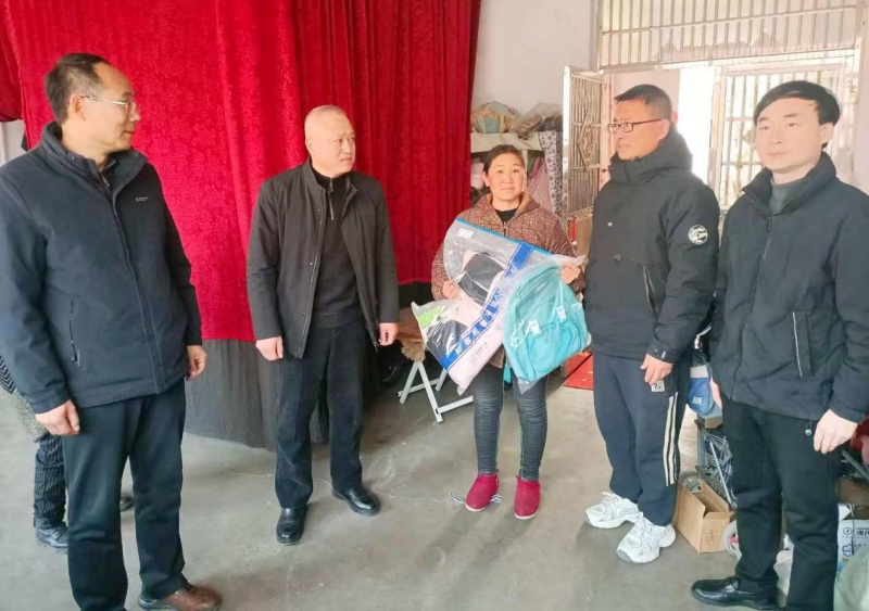 情系学子暖人心 殷切关怀助成长 ——山东省枣庄市市中区税郭镇人大代表 走访慰问品学兼优学生-图片2