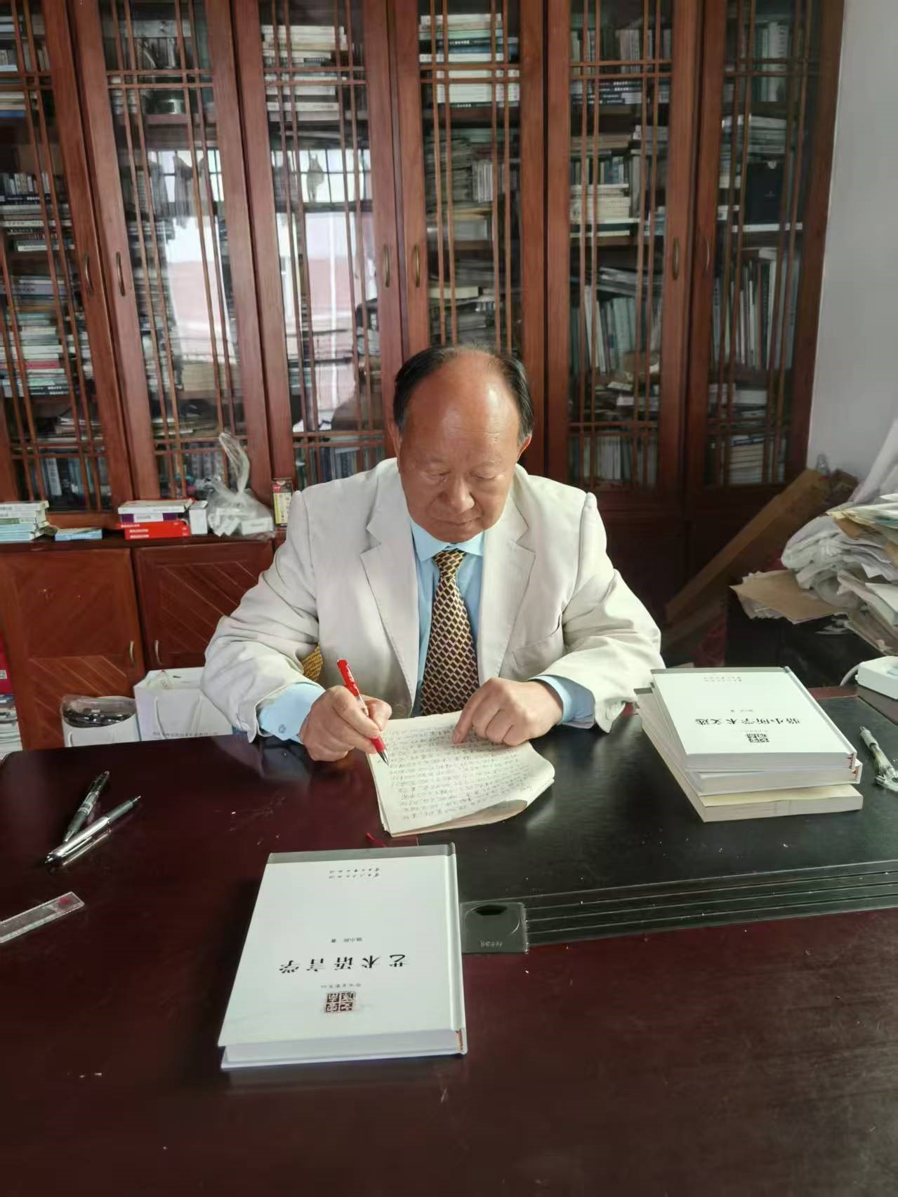 骆小所的语言观：对语言学危机与“再生”的理论与实践-图片1