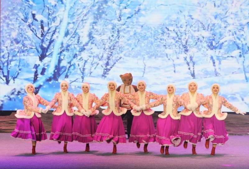 “贝加尔宝石专场”与“康巴诺尔冰雪”交融-图片2