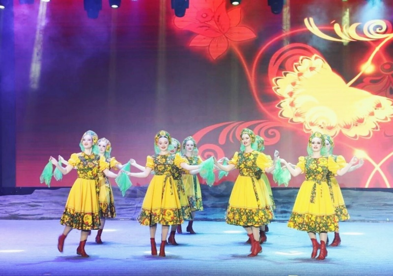 “贝加尔宝石专场”与“康巴诺尔冰雪”交融-图片5