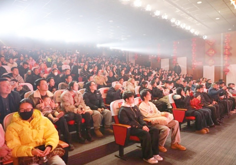 “贝加尔宝石专场”与“康巴诺尔冰雪”交融-图片10