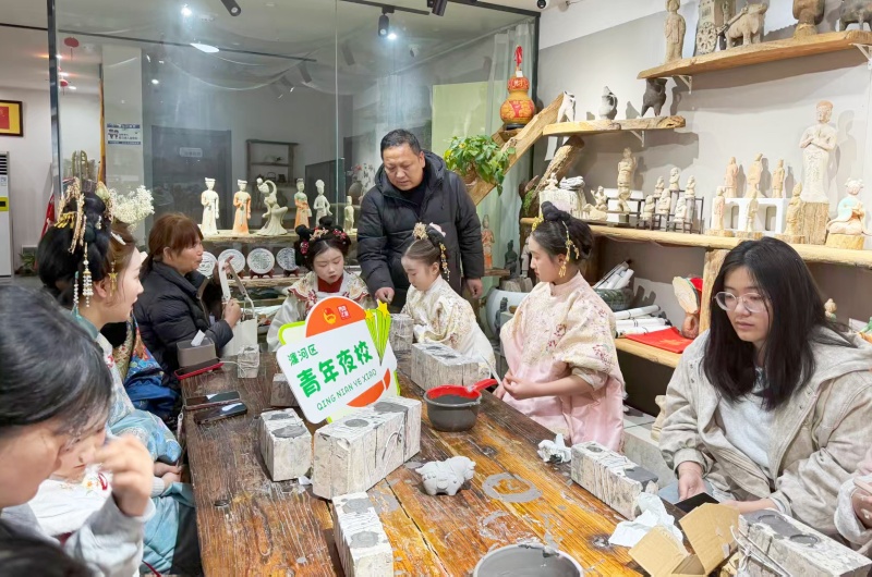 非遗庆新春 指尖塑传承 洛阳市瀍河区团委联合区有关单位举办陶马·泥塑新春体验活动-图片2