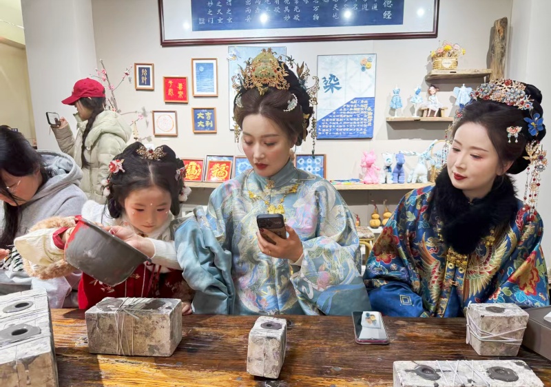 非遗庆新春 指尖塑传承 洛阳市瀍河区团委联合区有关单位举办陶马·泥塑新春体验活动-图片4