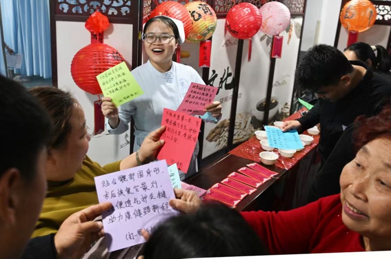 病区飘香漾温情 洛阳正骨东花坛院区陪患者欢度元宵-图片2