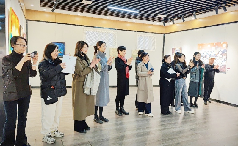 榴域芳华——薛城区第二届女画家作品展盛大开幕-图片3