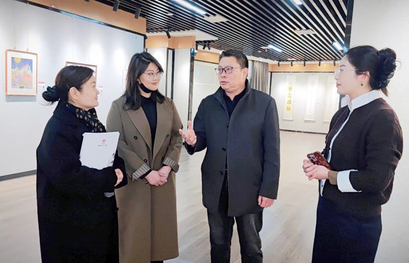 榴域芳华——薛城区第二届女画家作品展盛大开幕-图片9