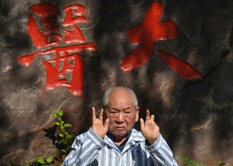 专家之手：洛阳正骨历史中的传奇影像与医者精神-图片3