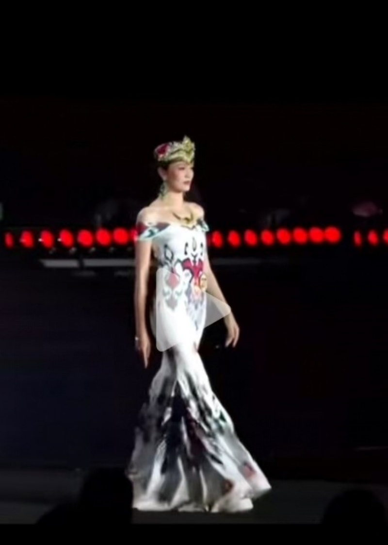 新疆姑娘艾柯莱·艾山江斩获第十五届中国小姐选拔赛冠军-图片1