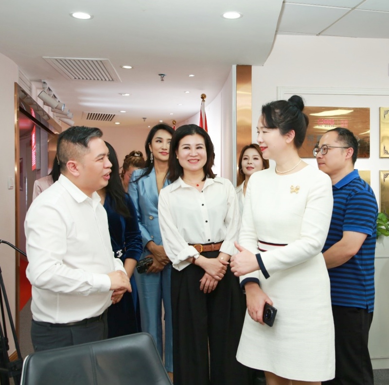 九江市驻广东办、九江庐山市政府代表赴粤参访中国女创运营中心-图片2