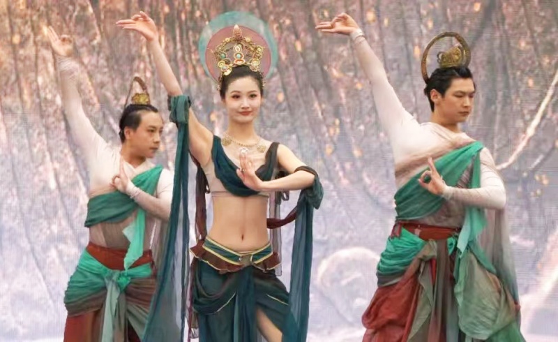 河南汝阳第二十四届杜鹃花赏花季盛大开幕-图片3