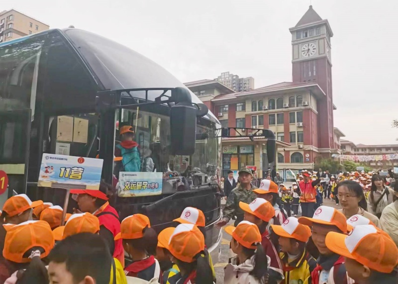 行走的课堂，最美的遇见 ——枣庄交运旅行社组织800余名师生赴日照研学-图片1