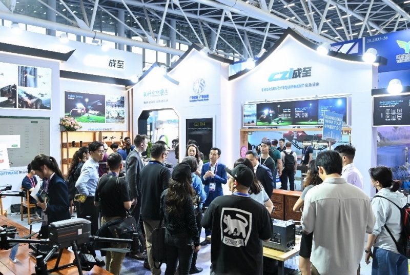 成至智能：系留照明、地面安防设备亮相广交会｜获全球采购商热捧-图片1