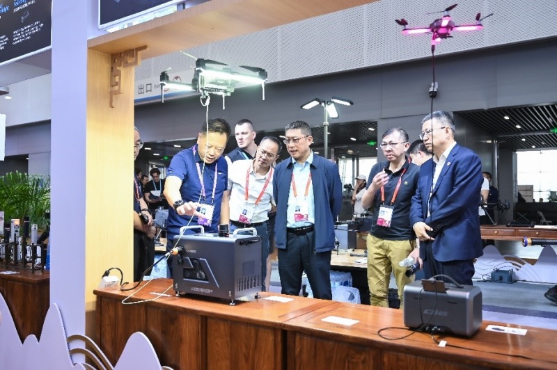 成至智能：系留照明、地面安防设备亮相广交会｜获全球采购商热捧-图片3