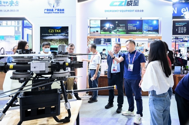 成至智能：系留照明、地面安防设备亮相广交会｜获全球采购商热捧-图片4