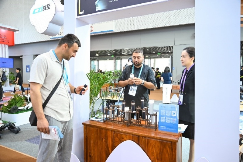 成至智能：系留照明、地面安防设备亮相广交会｜获全球采购商热捧-图片6