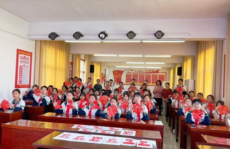 洛阳市孟津区第一实验小学开展非遗剪纸进校园专项传承活动-图片6