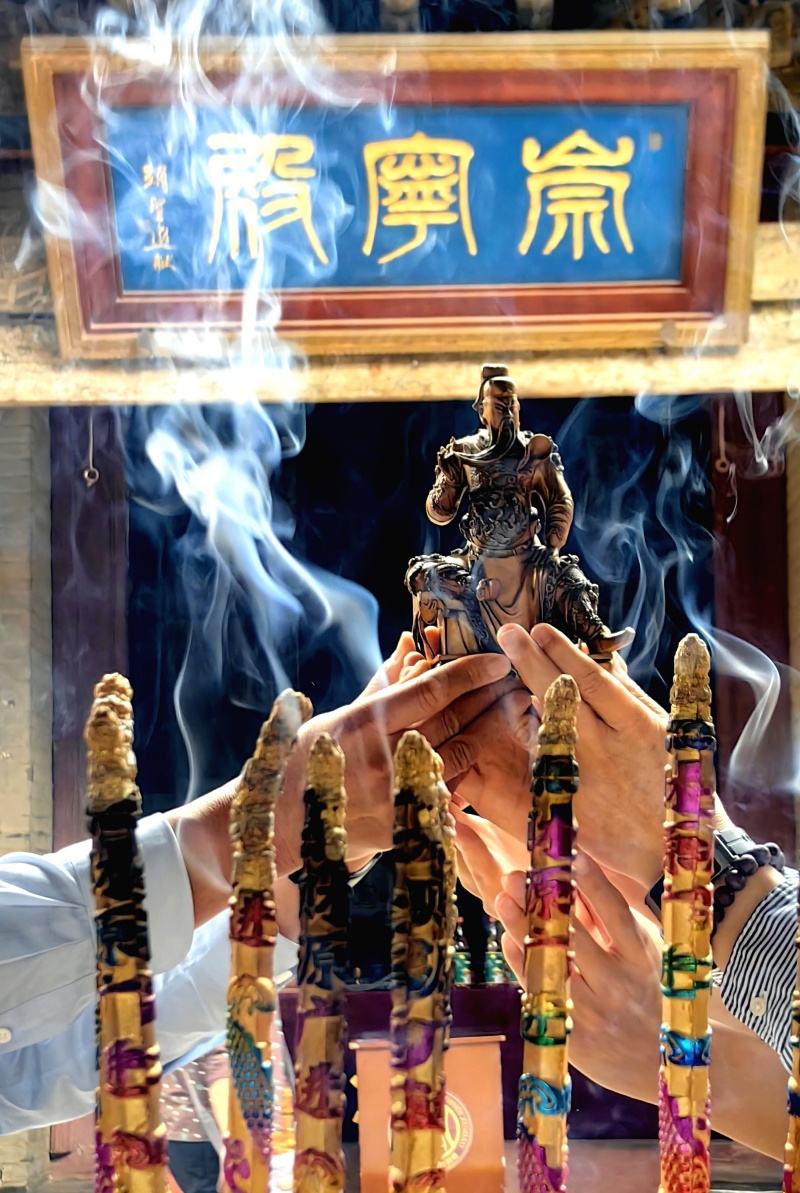 中华关帝，走进阿尔卑斯雪山之巔-图片1