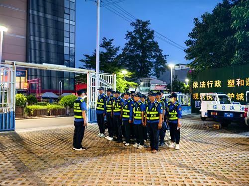 夜查乱象净市容 精细治理惠民生——元谋县综合行政执法局扎实开展夜间市容环境专项整治行动-图片2