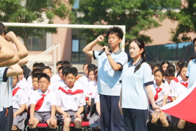 青春为中国式现代化挺膺担当|明星小学学子亮相中山区示范性入团仪式 少年风采惊艳全场-图片3