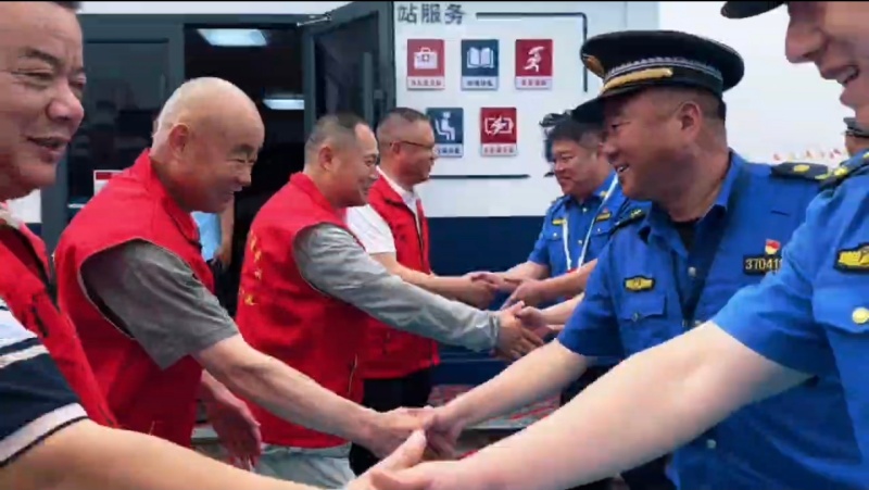 聚社会温情护赶考之路 凝家校合力育时代新人——多部门暖心助力2026高考